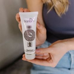 Крем за ръце със змийска мас