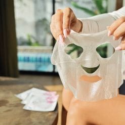 Овлажняваща PGA маска с божур и центела